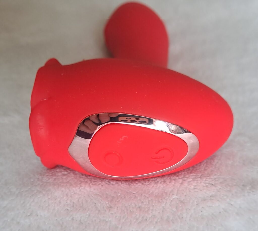 Tu Mando rose vibrator viewed from the top to show the control panel